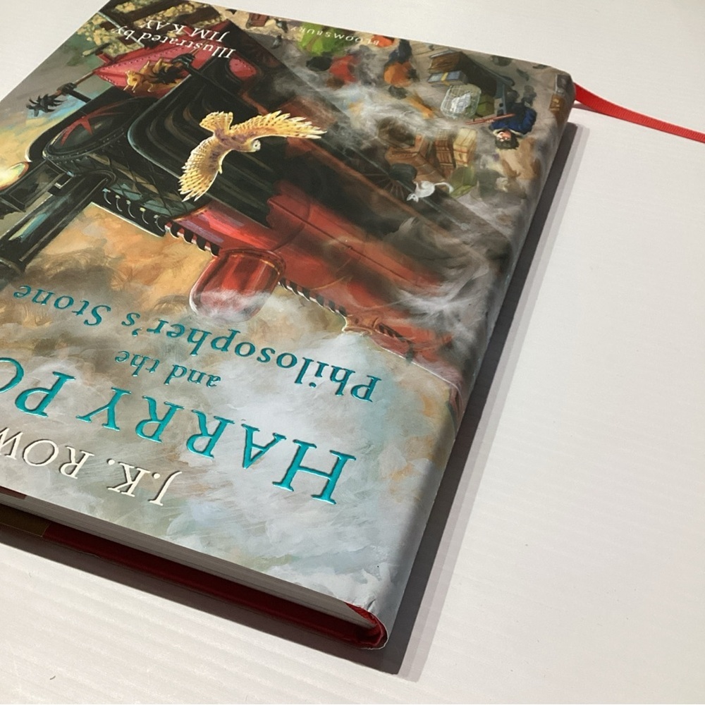 Harry Potter and the Philosopher's Stone: Illustrated Edition 1st Edition - Picture 8 of 13
